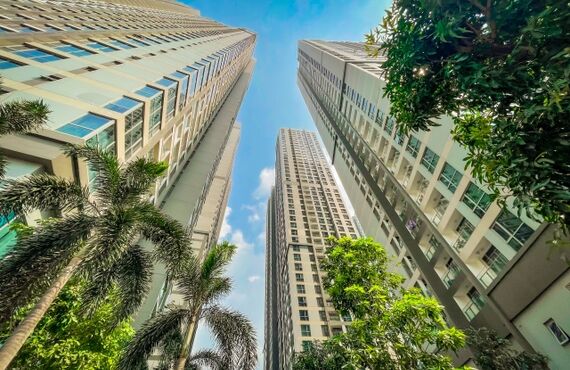 ビルメンテナンス：ガラス清掃を行っています｜株式会社RALZ-Association®